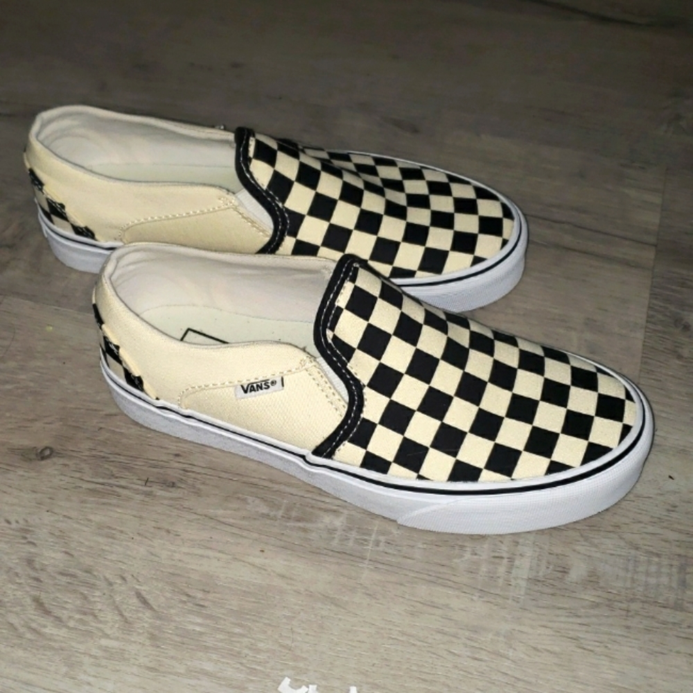 Vans black & off white sneakers. Size 6.5. Perfect conditions - Picture 3 of 7